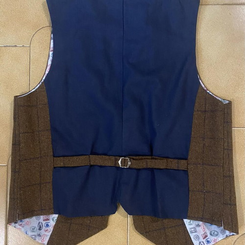 Cavani vest like new, blue and brown, size M