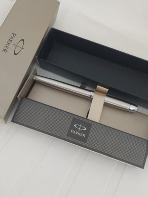 Parker pen like new