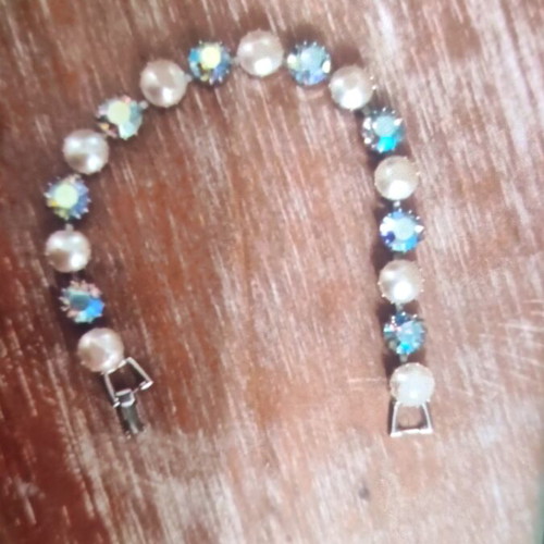 Vintage Weiss bracelet with crystals and pearls used