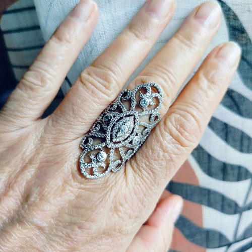 Silver large ring like new