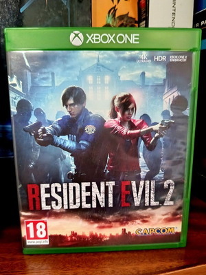 Resident Evil 2 Xbox One like new, English edition