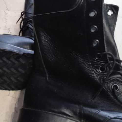 Military boots like new, size 41