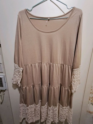 Cotton blouse with lace like new, sizes M and L, beige