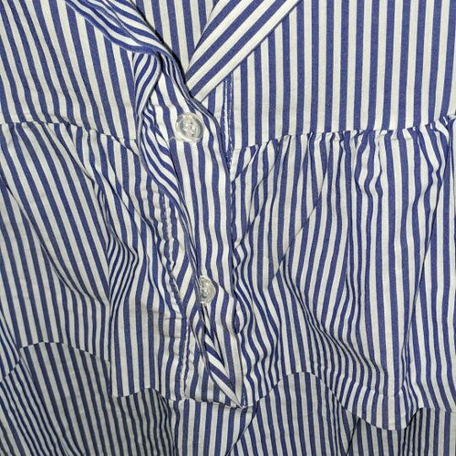 Striped blouse with ruffles and open shoulders like new, size M