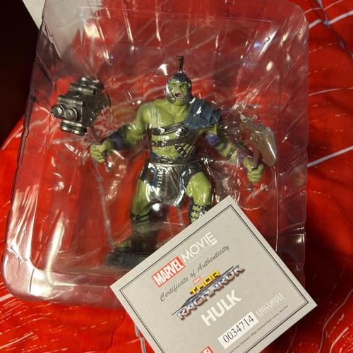 Marvel Hulk figure new from Ragnarok movie with authenticity card