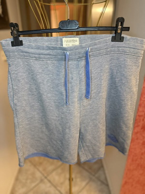 Pull & Bear ανδρική βερμούδα μεταχειρισμένη, άνετο ύφασμα, ρυθμιζόμενο κορδόνι