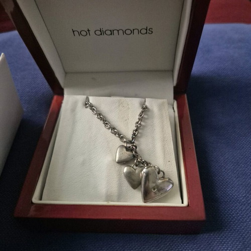 Hot Diamonds heart pendant used