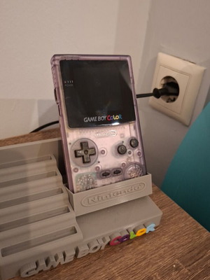 Game Boy Color with IPS screen, new shell and 5 games