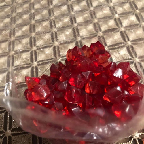 Plastic crystals new, 438 pieces, pomegranate fruit shape