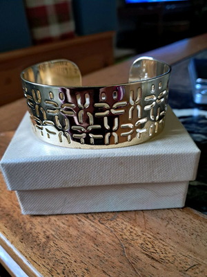 Ungaro collectible bracelet new gold-colored