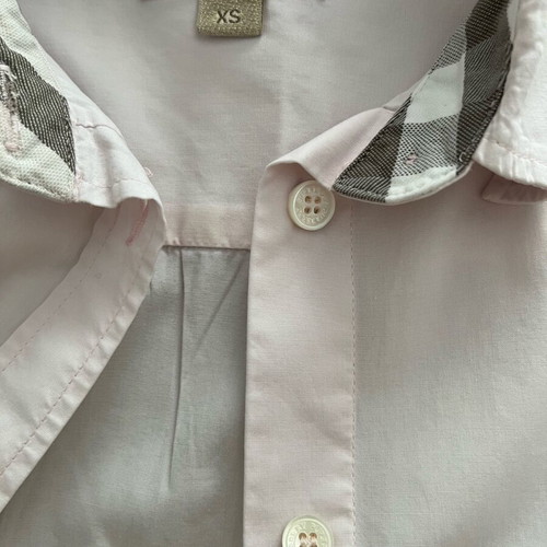 Burberry women's shirt soft pink like new, slim fit