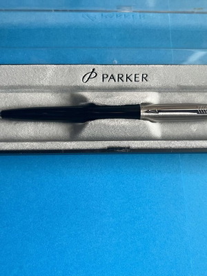 Στιλό Parker καινούργιο με τη συσκευασία του