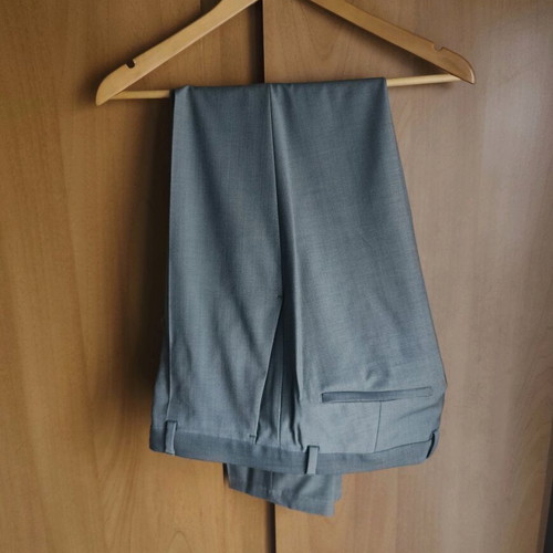 Hugo Boss men's suit like new, Extra Slim Fit, gray