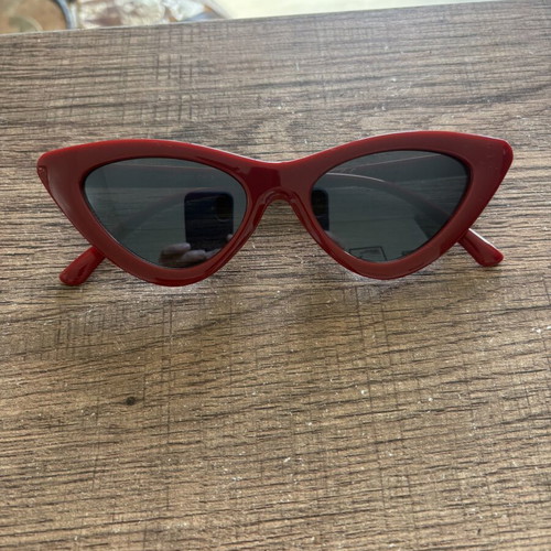 Cat Eye Lolita Sunglasses like new, red mirror lenses