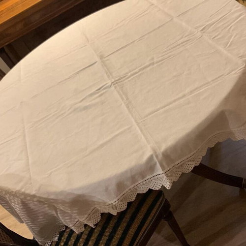 Tablecloth with handmade lace 1.44 x 1.44 m