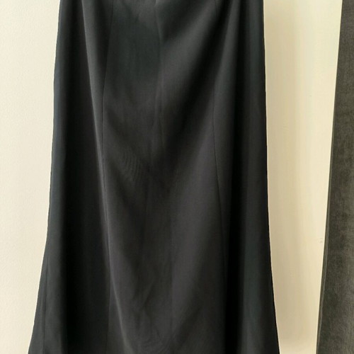 Midi skirt black like new, size XL