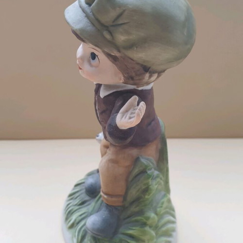 Capodimonte figurine boy with puppy like new