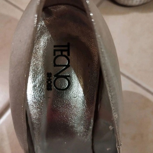 Tecno shoes peep toe silver heels with rhinestones