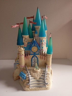 Trendmast Polly Pocket Cinderella castle vintage, lights not working, worn