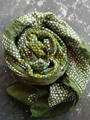 Πασμίνα λαδί με πολύχρωμα πουά σαν καινούργια, 100% βαμβακερή