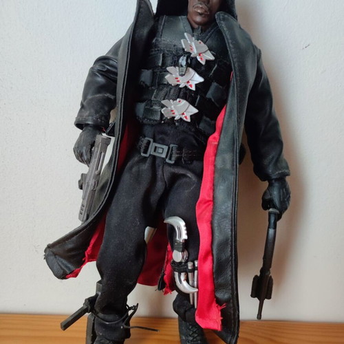 Toy Biz Marvel Studios Blade II 12" Collector's Edition Action Figure like new