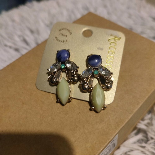 Accessorize earrings like new, turquoise and gold