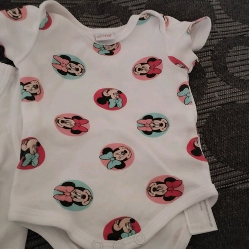 Baby bodysuits for girl like new, pack of 3 pieces