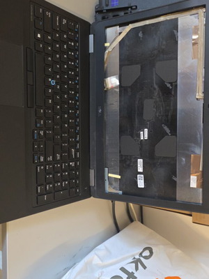 Dell Latitude E5570 резервни части употребявани в отлично състояние