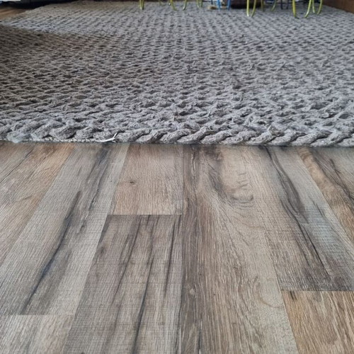 Rug used with thick braided texture and embossed surface 240x170
