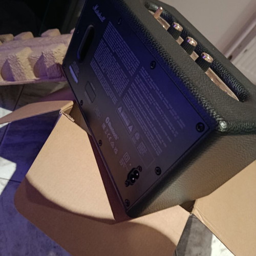 Marshall Act2 portable Bluetooth speaker like new