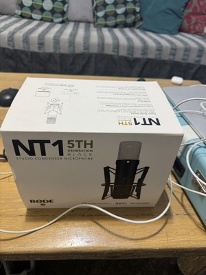 Rode NT1 5th Generation Black Microphone like new