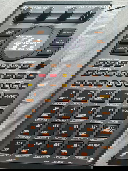 Roland SP 404 mk2