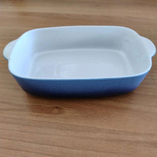 Ceramic cookware like new with beautiful blue shades, size 15x25x6