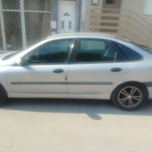 Renault Laguna 1600 16v sedan manual, used, gas, 1999