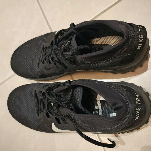 Nike Wildhorse 6 like new, size 45.5, black athletic shoes
