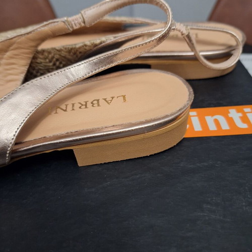 Labrini Slingback flats size 40 like new, beige straw weave