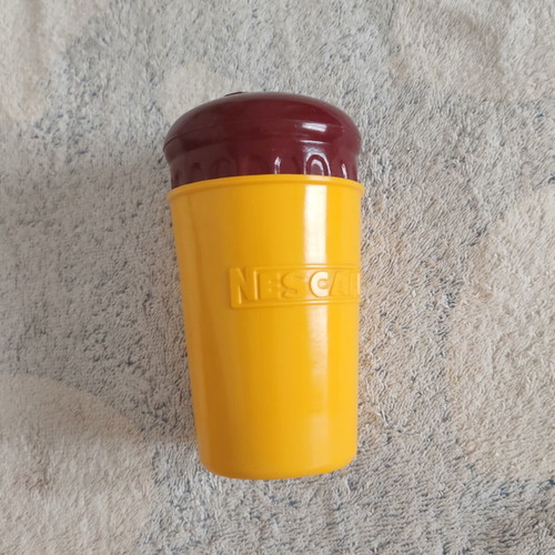 Nescafé vintage plastic shaker used