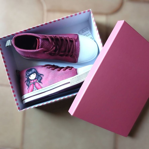 Santoro London Gorjuss high sneakers size 35 new pink and burgundy