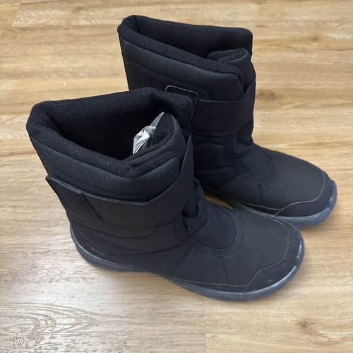 Quechua waterproof kids boots size 38 used, black