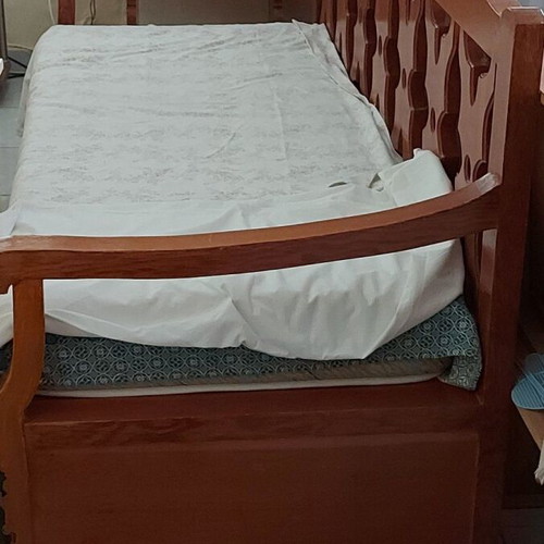 Divan bed used