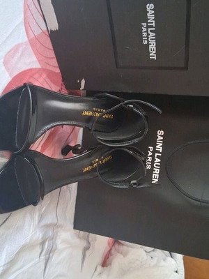 Saint Laurent μαύρα πέδιλα με ψηλό τακούνι
