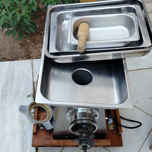 Meat grinder, three-phase power