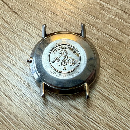 Omega Seamaster De Ville Vintage 135.010 watch case used, silver