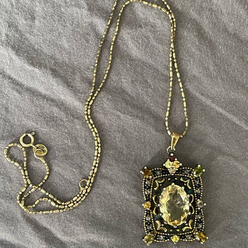 Aristocratic 9K gold and 925 silver pendant with citrine stone like new