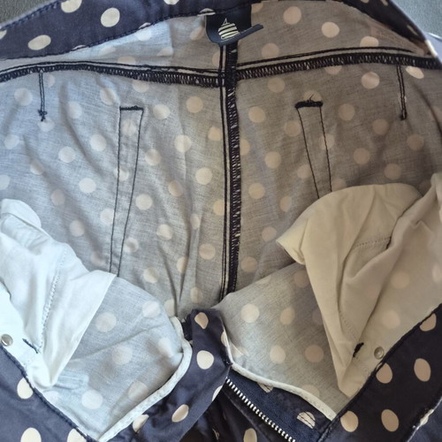 Marina Yachting low-rise capri pants like new, size 30, polka dot