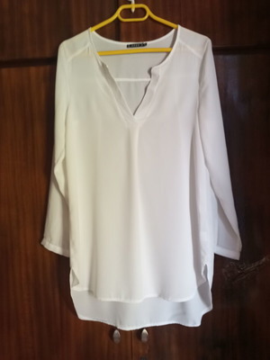 White airy long shirt with V neckline