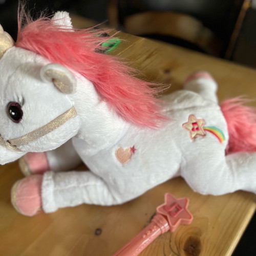 Lica Bella plush unicorn used with wand and music