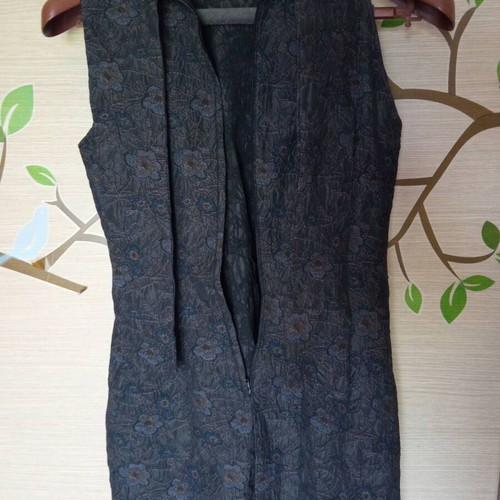 Dress formal size M like new, tailor made, worn twice