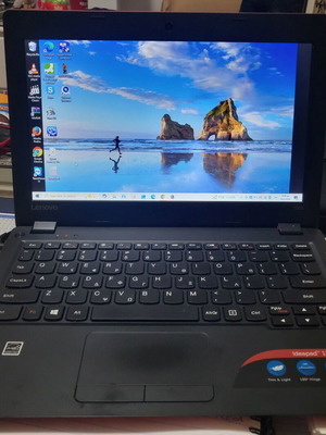 Lenovo Ideapad 100S-11IBY laptop like new, 11.6 inch, Windows 10