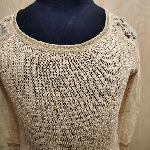 G-ladies knitted sweater like new, size L, beige with gold details